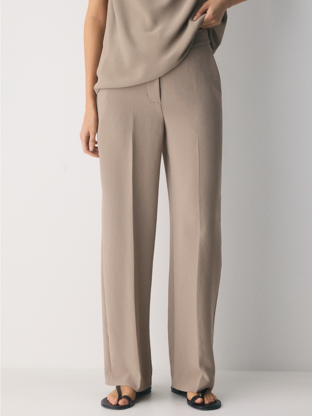 Aritzia Limitless Pants Size 10 Short NWT